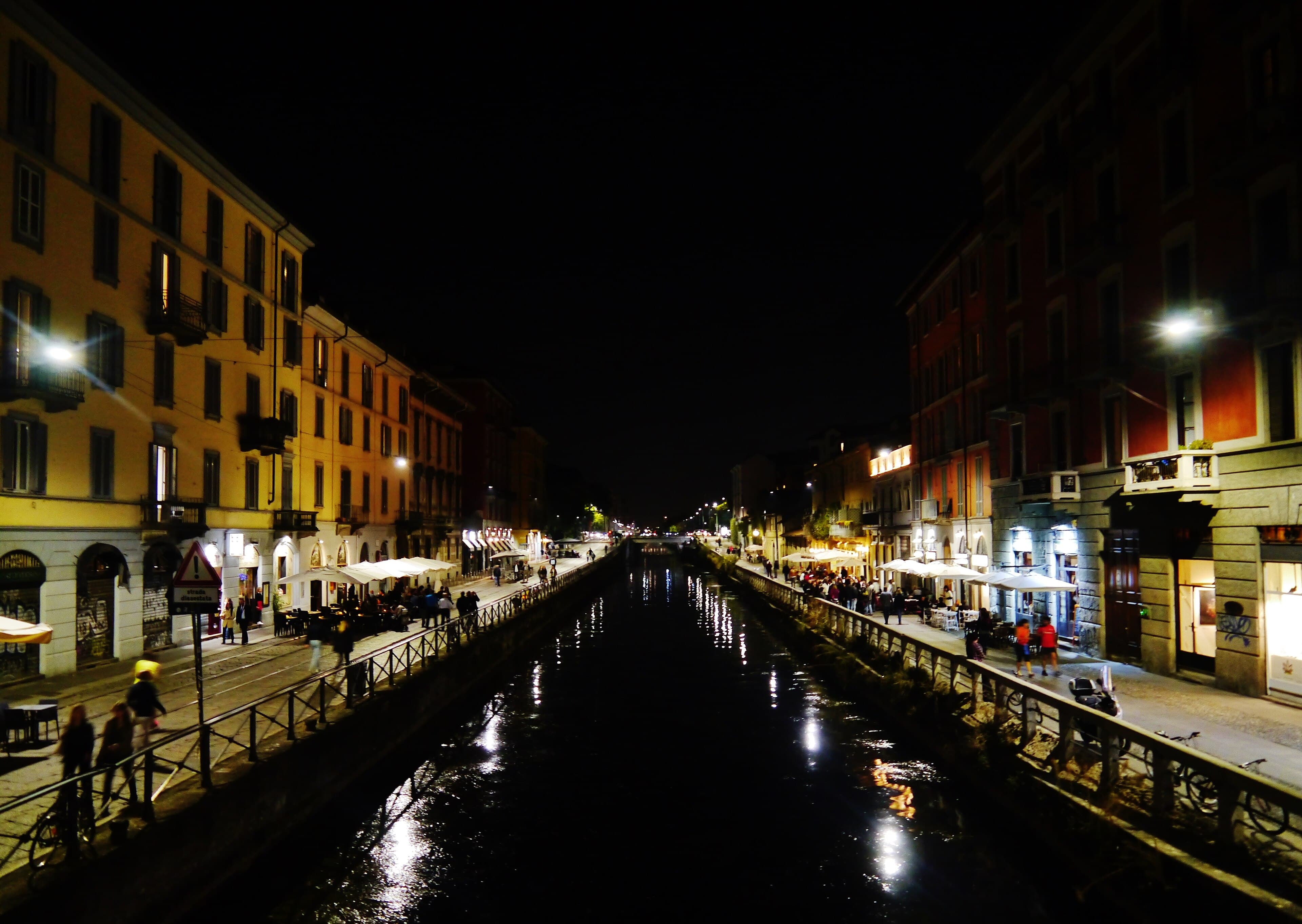 Reach the Navigli before the aperitivo rush